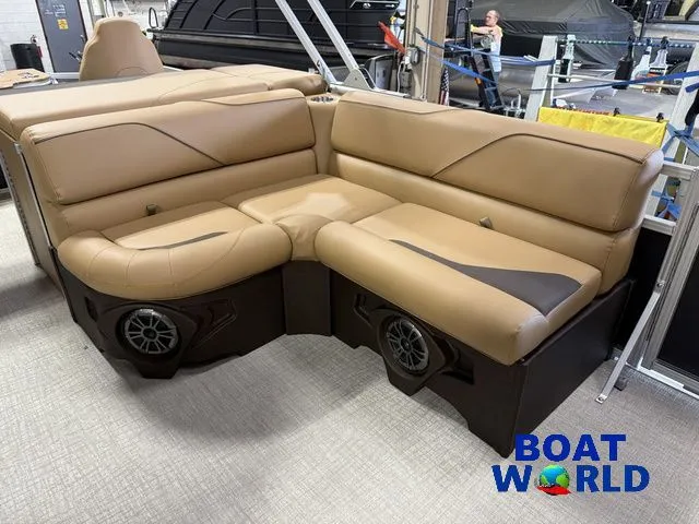 Slide: The Image of Tahoe Sport 2385 Rear Fish & Honda 4-Stroke EFI 2026 - 26