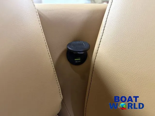 Slide: The Image of Tahoe Sport 2385 Rear Fish & Honda 4-Stroke EFI 2026 - 29