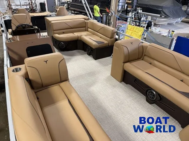 Slide: The Image of Tahoe Sport 2385 Rear Fish & Honda 4-Stroke EFI 2026 - 31