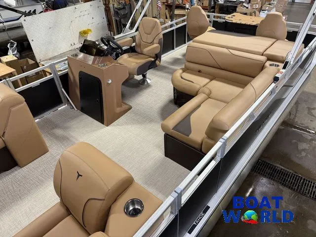 Slide: The Image of Tahoe Sport 2385 Rear Fish & Honda 4-Stroke EFI 2026 - 4