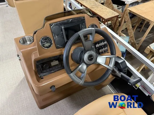 Slide: The Image of Tahoe Sport 2385 Rear Fish & Honda 4-Stroke EFI 2026 - 13