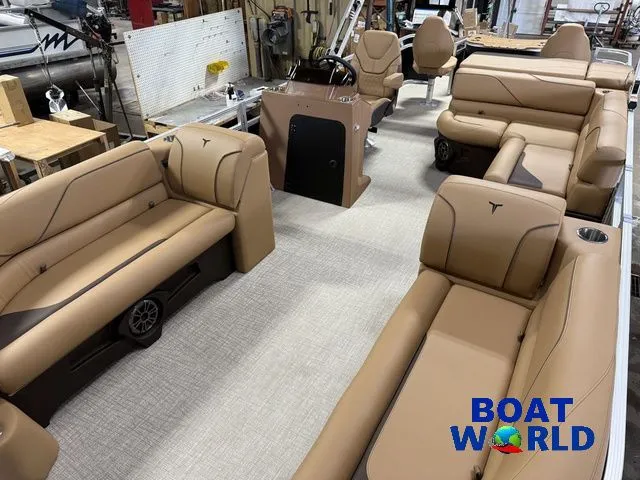 Slide: The Image of Tahoe Sport 2385 Rear Fish & Honda 4-Stroke EFI 2026 - 30