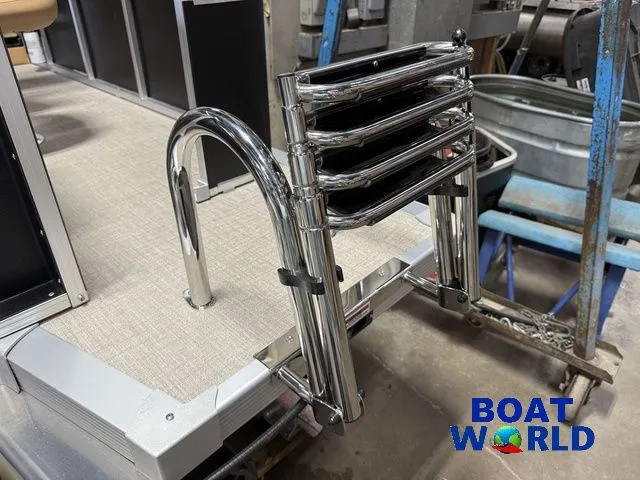 Slide: The Image of Tahoe Sport 2385 Rear Fish & Honda 4-Stroke EFI 2026 - 39