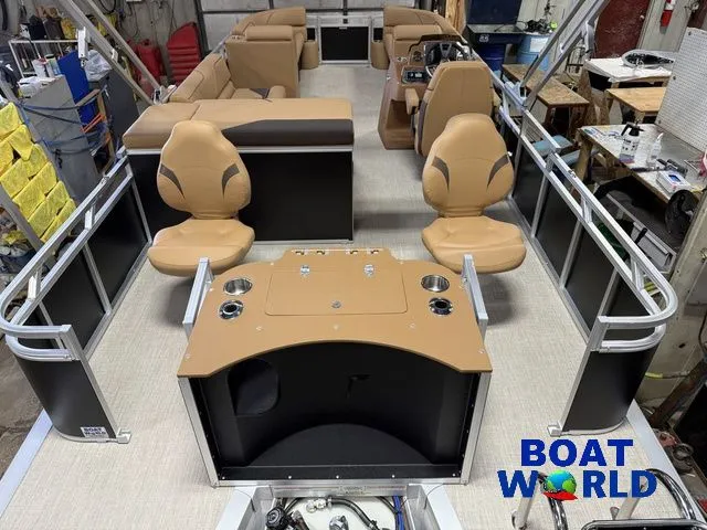 Slide: The Image of Tahoe Sport 2385 Rear Fish & Honda 4-Stroke EFI 2026 - 6