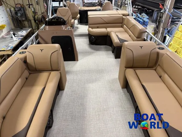 Slide: The Image of Tahoe Sport 2385 Rear Fish & Honda 4-Stroke EFI 2026 - 7