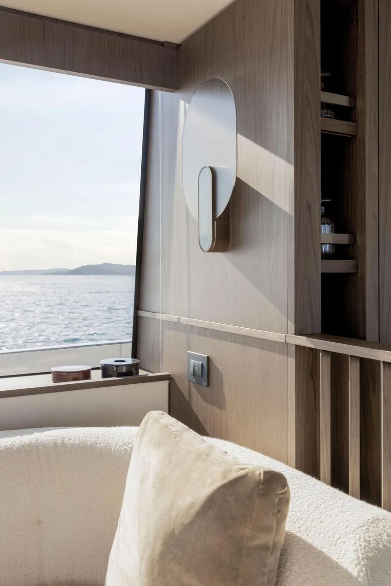 Slide: The Image of Azimut Fly 72 2026 - 50