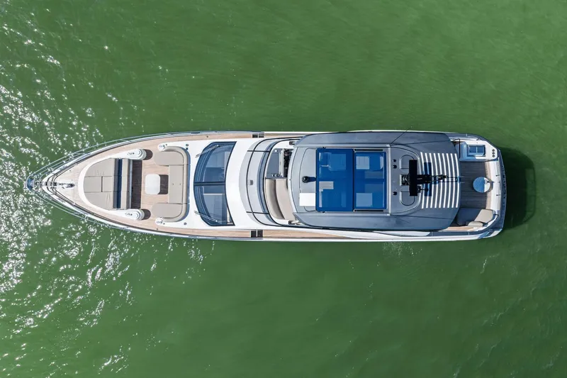 Slide: The Image of Azimut Fly 72 2026 - 80