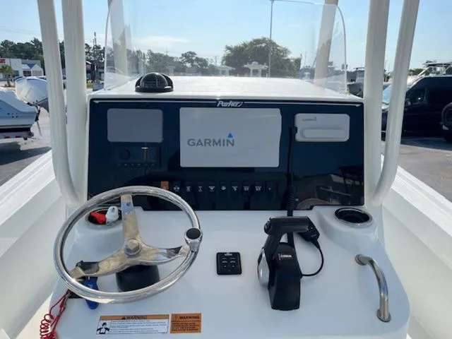 Slide: The Image of Parker Marine 23SE 2023 - 5