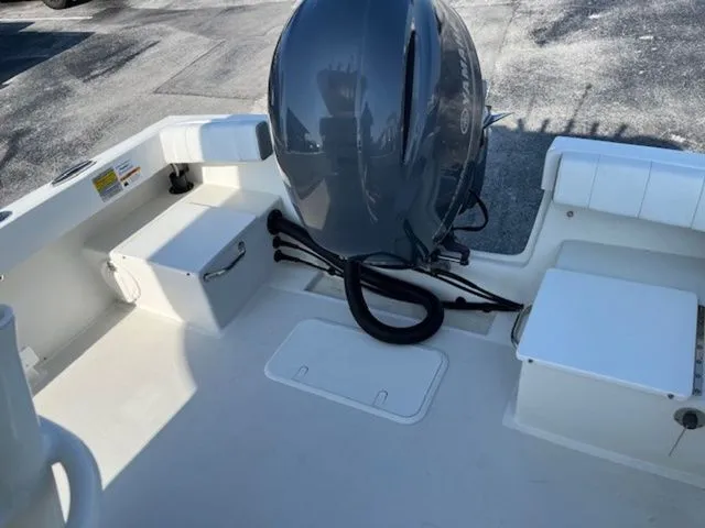 Slide: The Image of Parker Marine 23SE 2023 - 7