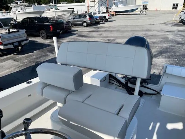 Slide: The Image of Parker Marine 23SE 2023 - 8