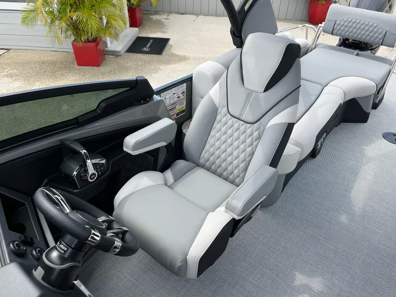 Slide: The Image of Luxurious seating in 2026 Avalon 2785 Excalibur LTD boat, featuring modern design and comfort. - 16