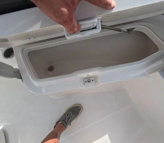 Slide: The Image of Robalo R200 In stock trailer included 2026 - 21