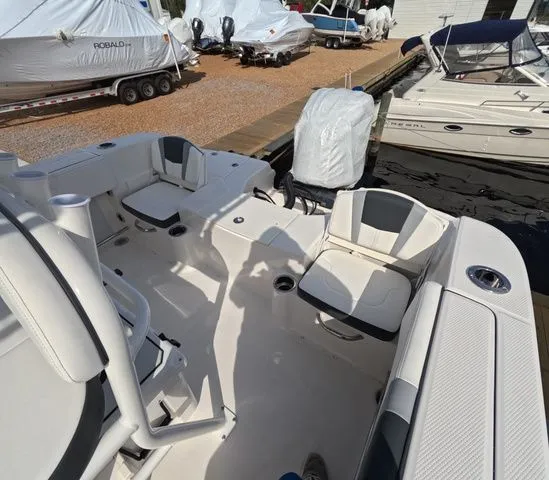 Slide: The Image of Robalo R200 In stock trailer included 2026 - 8
