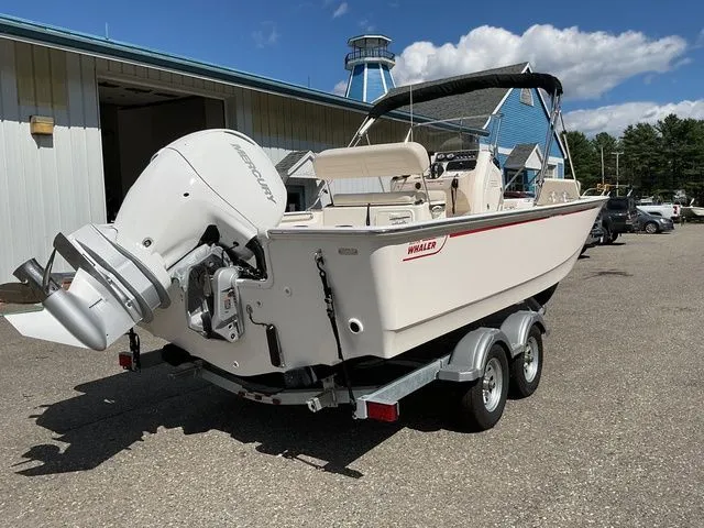 Slide: The Image of Boston Whaler 210 Montauk 2025 - 6