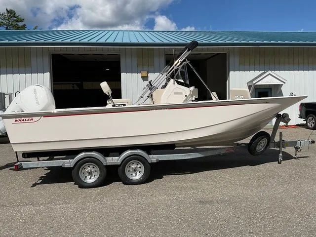 Slide: The Image of Boston Whaler 210 Montauk 2025 - 7