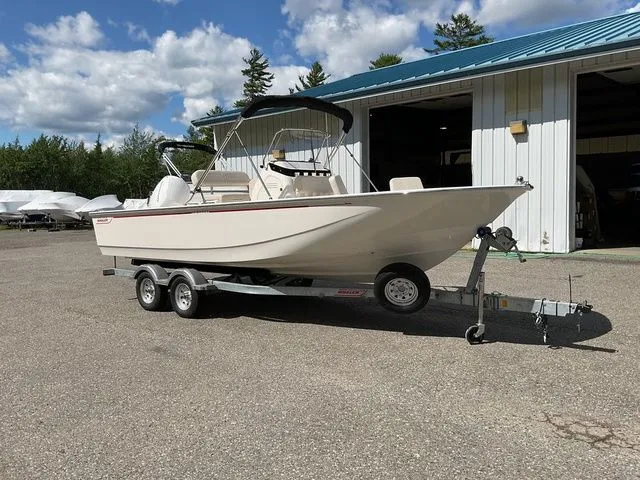 Slide: The Image of Boston Whaler 210 Montauk 2025 - 8