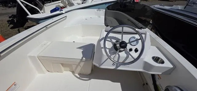 Slide: The Image of Boston Whaler 160 Super Sport 2025 - 3