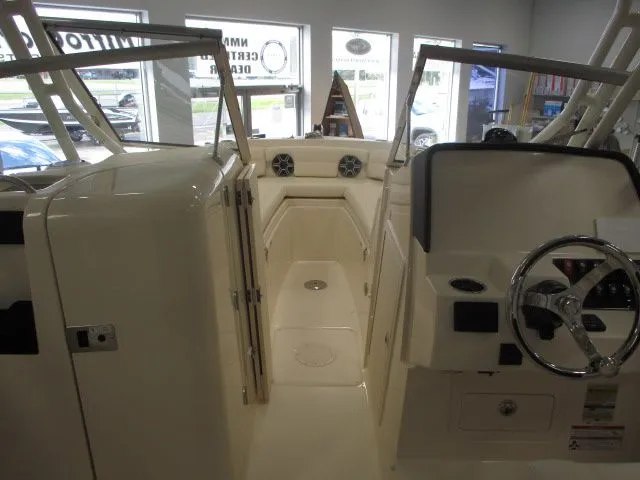 Slide: The Image of Grady-White Freedom 235 2026 - 11