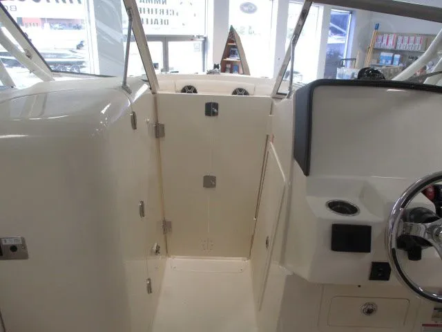 Slide: The Image of Grady-White Freedom 235 2026 - 12