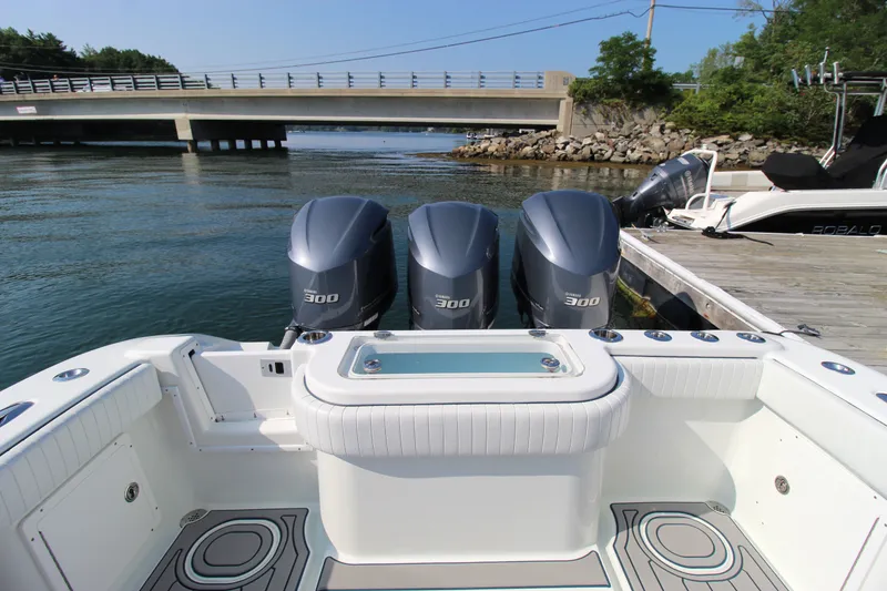 Slide: The Image of Yellowfin 36 2014 - 22