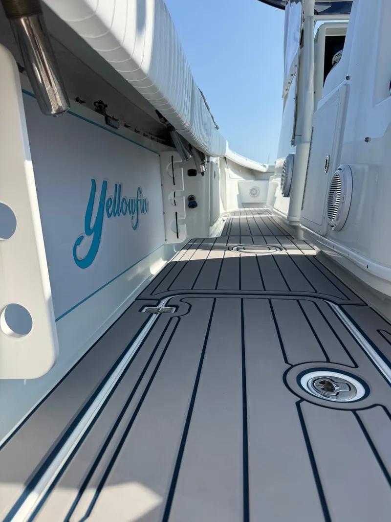 Slide: The Image of Yellowfin 36 2014 - 25