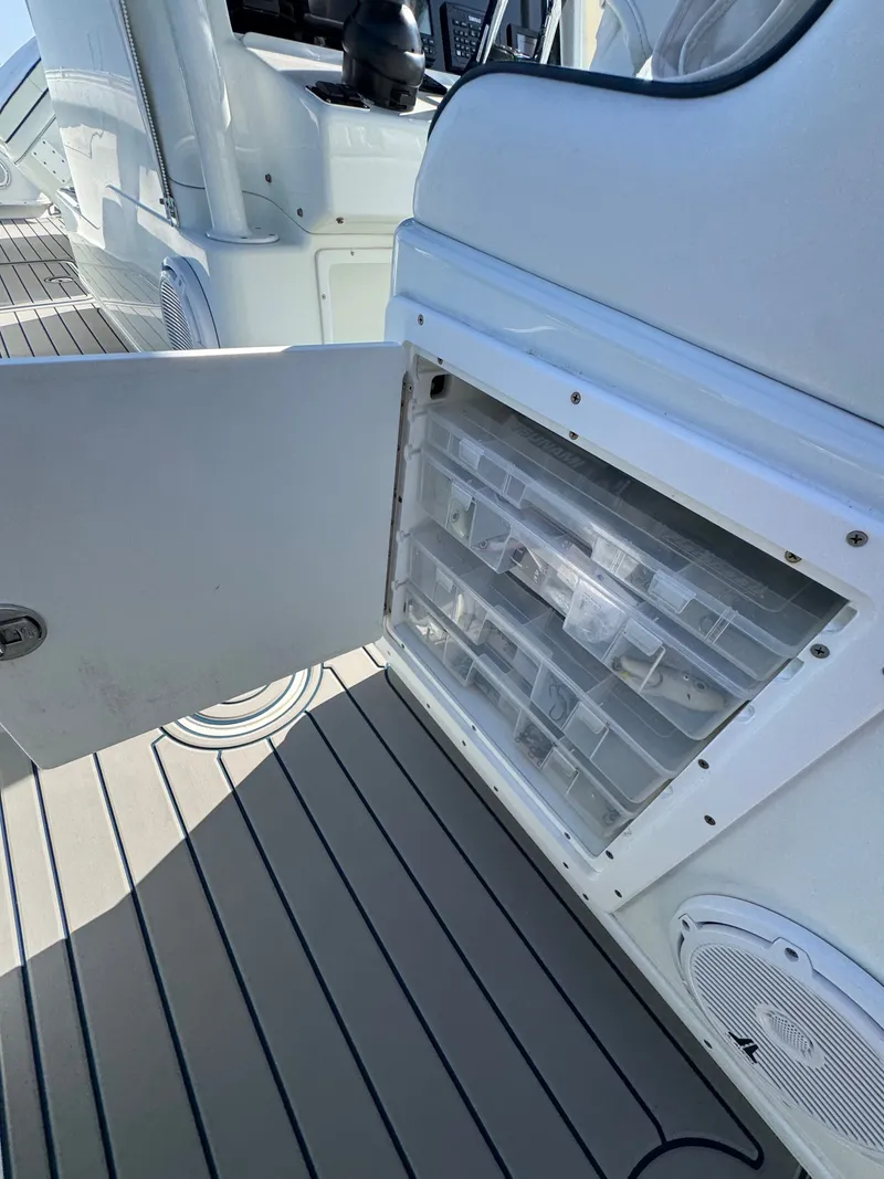 Slide: The Image of Yellowfin 36 2014 - 27