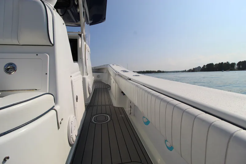 Slide: The Image of Yellowfin 36 2014 - 31