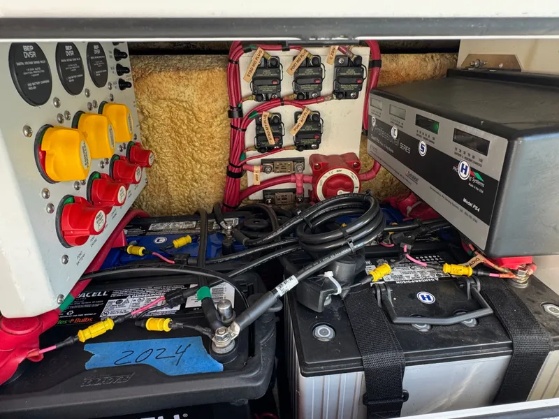 Slide: The Image of Yellowfin 36 2014 - 38