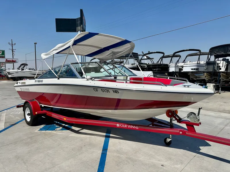 Slide: The Image of Four Winns 190 Freedom 1990 - 10