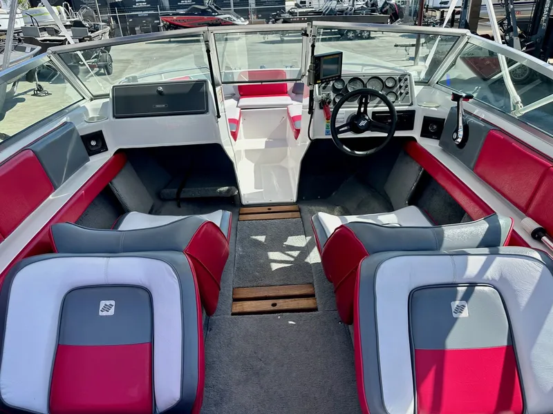 Slide: The Image of Four Winns 190 Freedom 1990 - 7