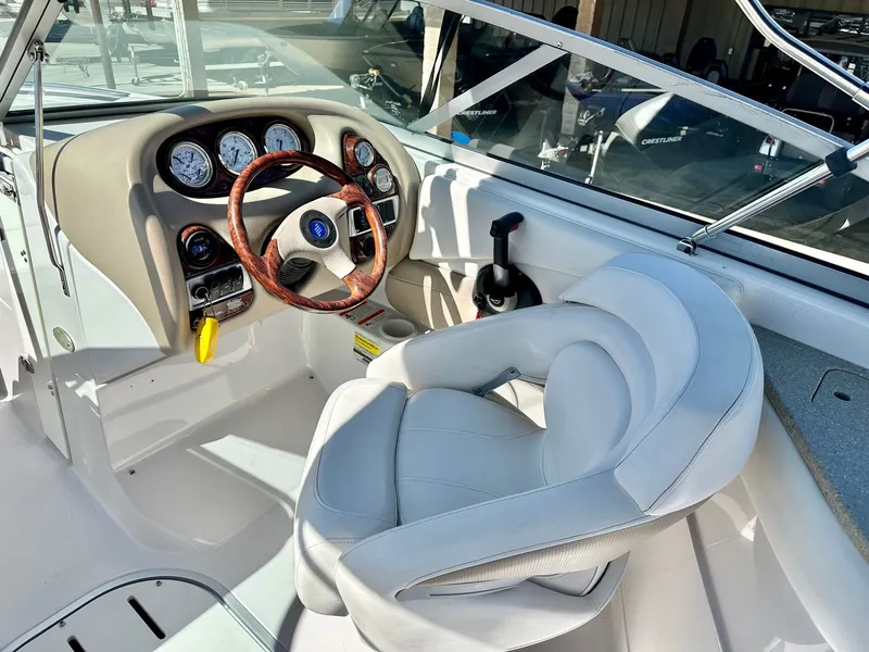 Slide: The Image of Four Winns 230 Horizon 2005 - 13