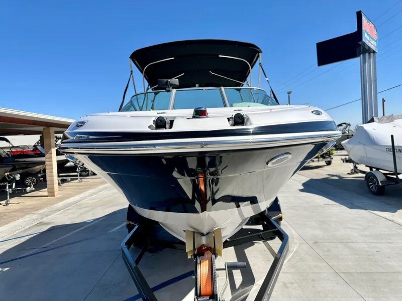 Slide: The Image of Four Winns 230 Horizon 2005 - 3