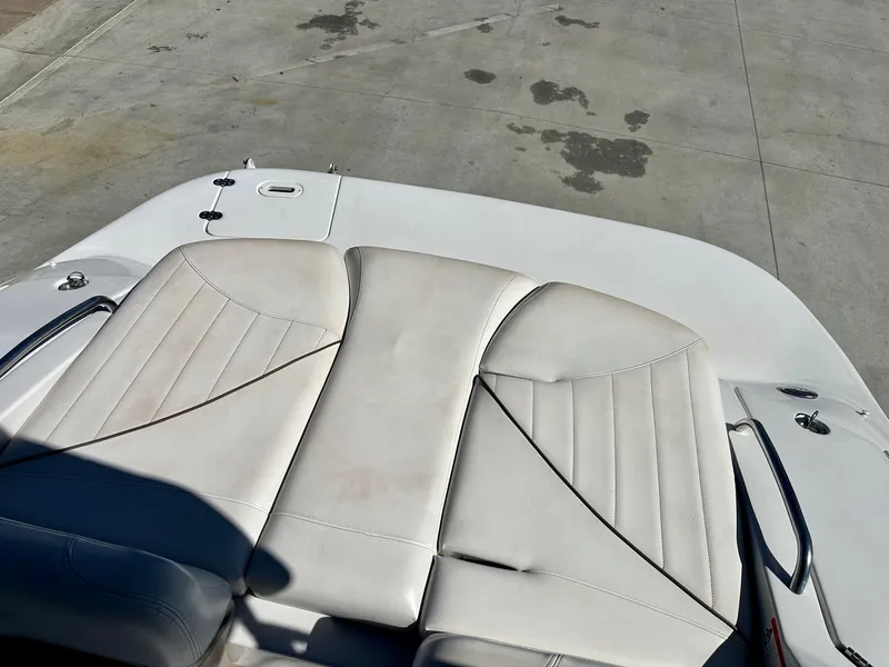 Slide: The Image of Four Winns 230 Horizon 2005 - 6