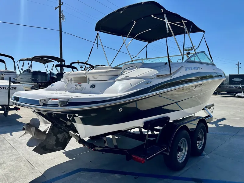 Slide: The Image of Four Winns 230 Horizon 2005 - 9