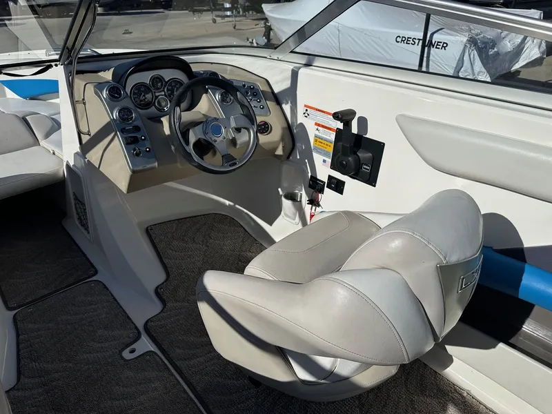 Slide: The Image of Larson LXi 228 2007 - 13