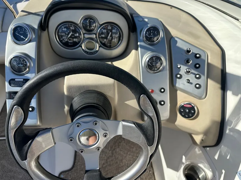 Slide: The Image of Larson LXi 228 2007 - 6