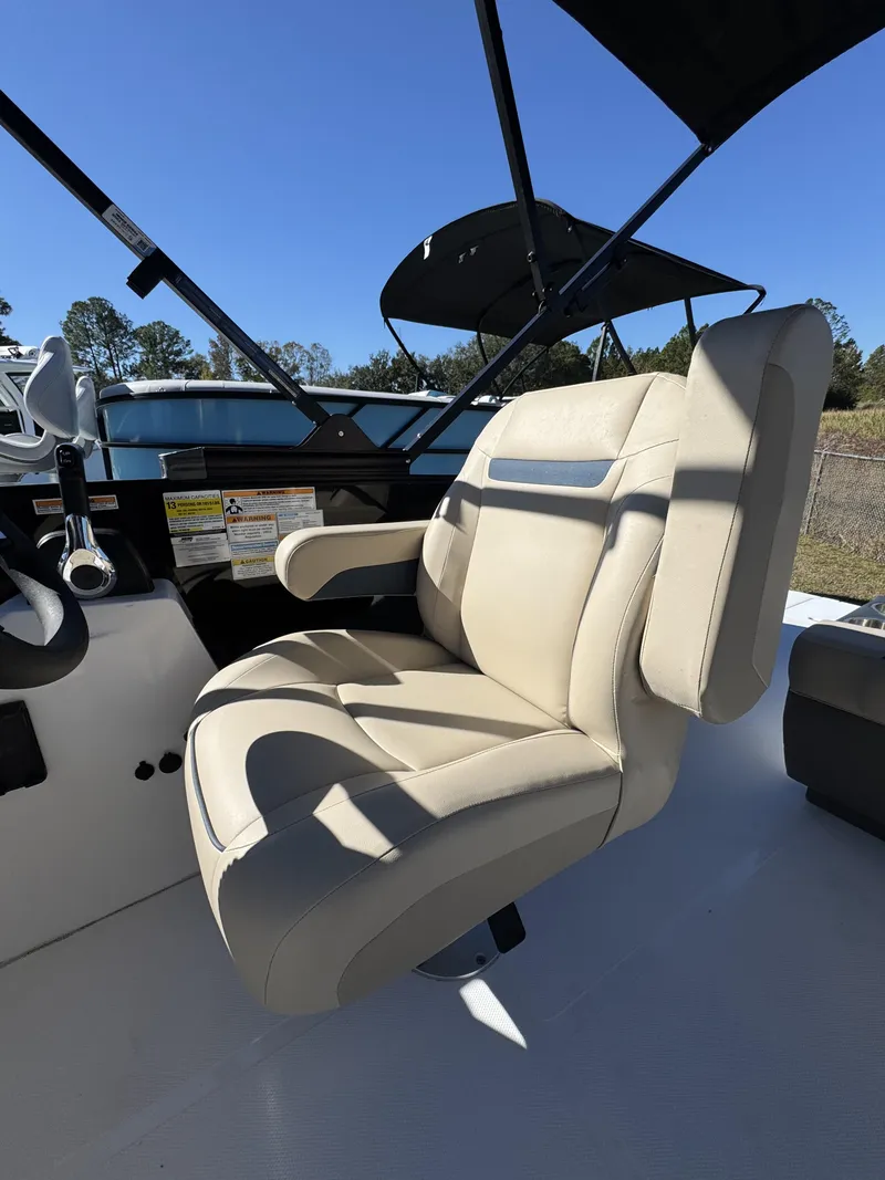 Slide: The Image of Hurricane FunDeck OB FD 2260 REF OB 2025 - 11