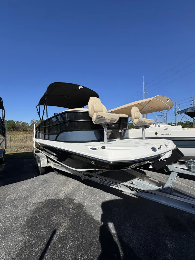 Slide: The Image of Hurricane FunDeck OB FD 2260 REF OB 2025 - 28