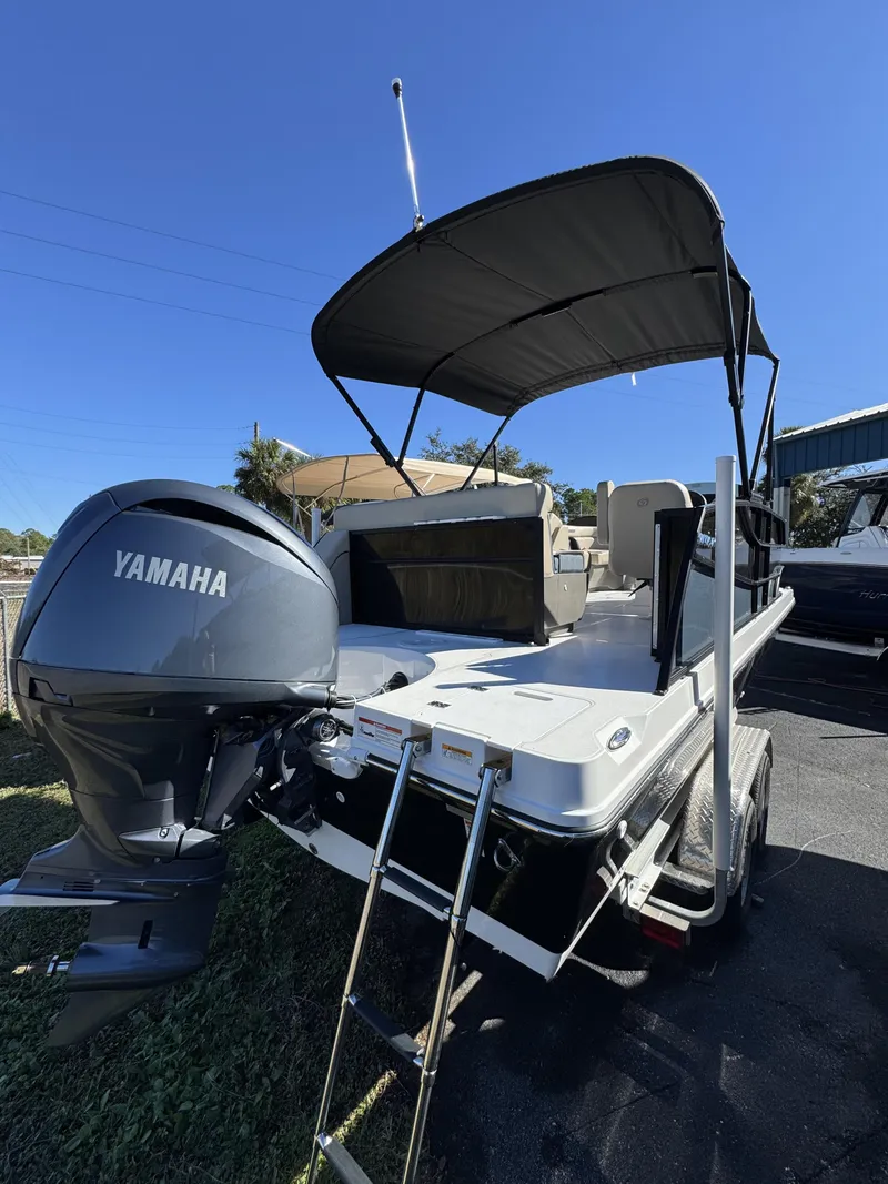 Slide: The Image of Hurricane FunDeck OB FD 2260 REF OB 2025 - 30