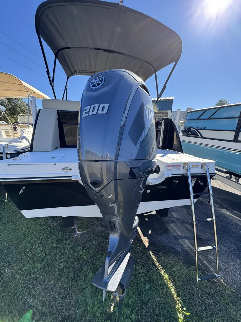 Slide: The Image of Hurricane FunDeck OB FD 2260 REF OB 2025 - 31