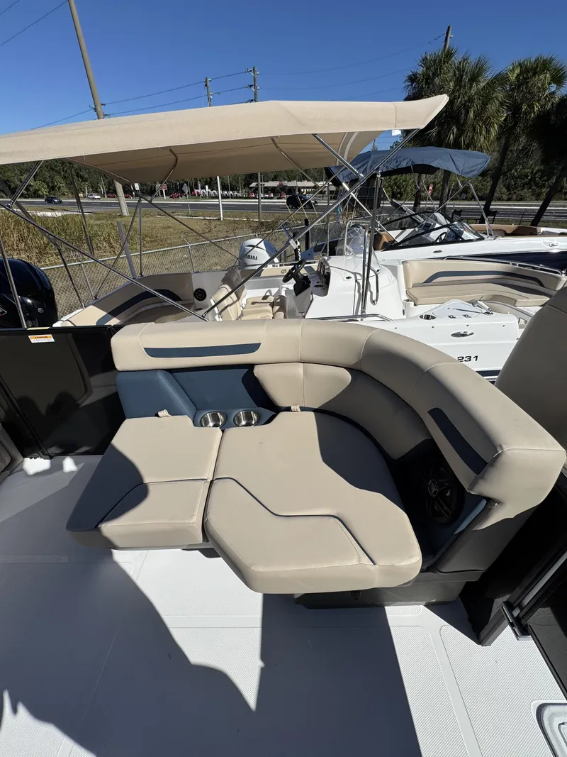 Slide: The Image of Hurricane FunDeck OB FD 2260 REF OB 2025 - 35