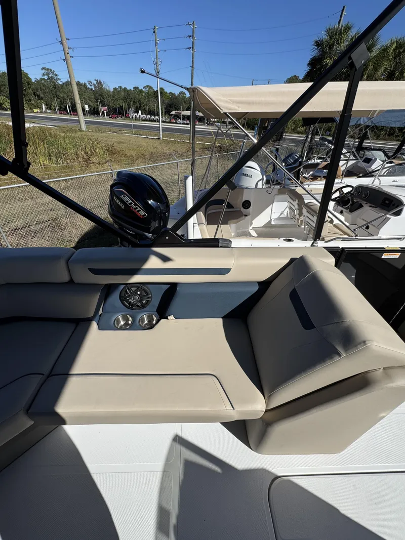 Slide: The Image of Hurricane FunDeck OB FD 2260 REF OB 2025 - 43