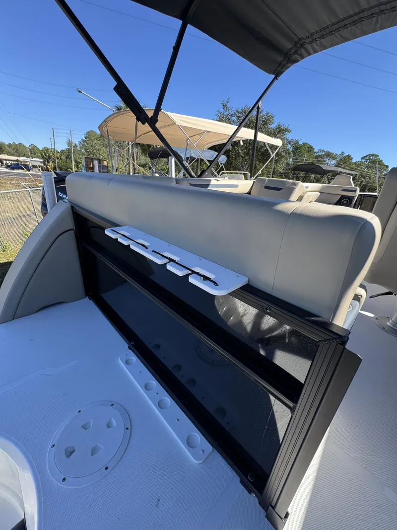 Slide: The Image of Hurricane FunDeck OB FD 2260 REF OB 2025 - 47