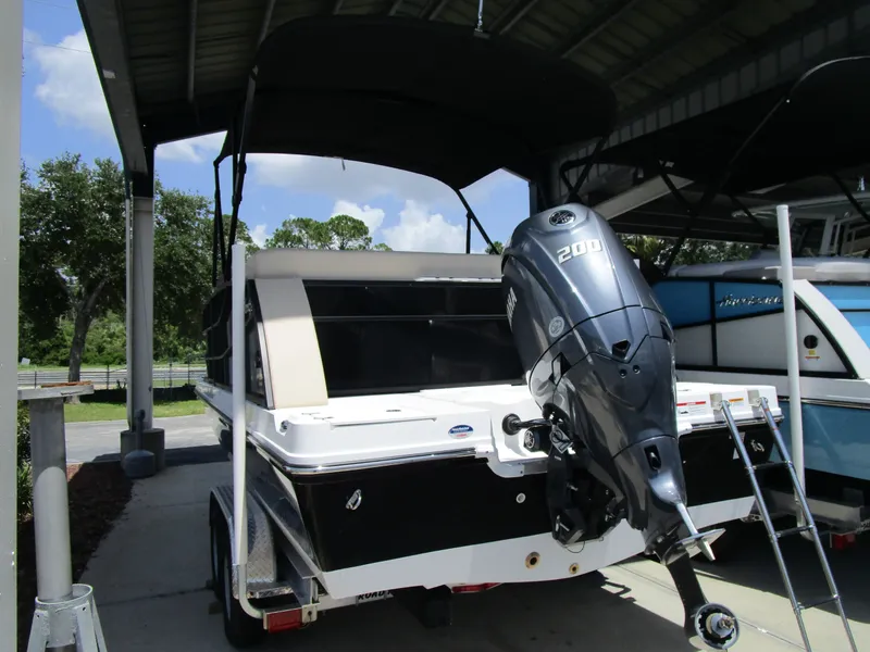 Slide: The Image of Hurricane FunDeck OB FD 2260 REF OB 2025 - 7