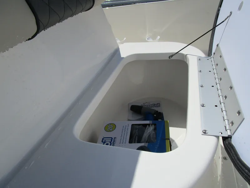 Slide: The Image of Key West 1720 Center Console 2026 - 6