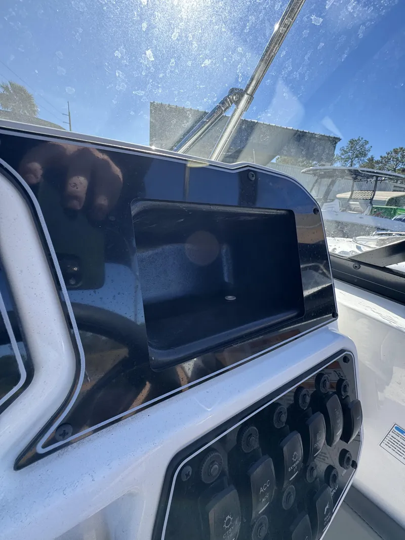 Slide: The Image of Hurricane SunDeck OB SD 2050 OB 2026 - 16