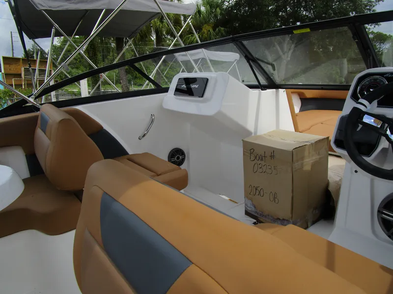 Slide: The Image of Hurricane SunDeck OB SD 2050 OB 2026 - 6