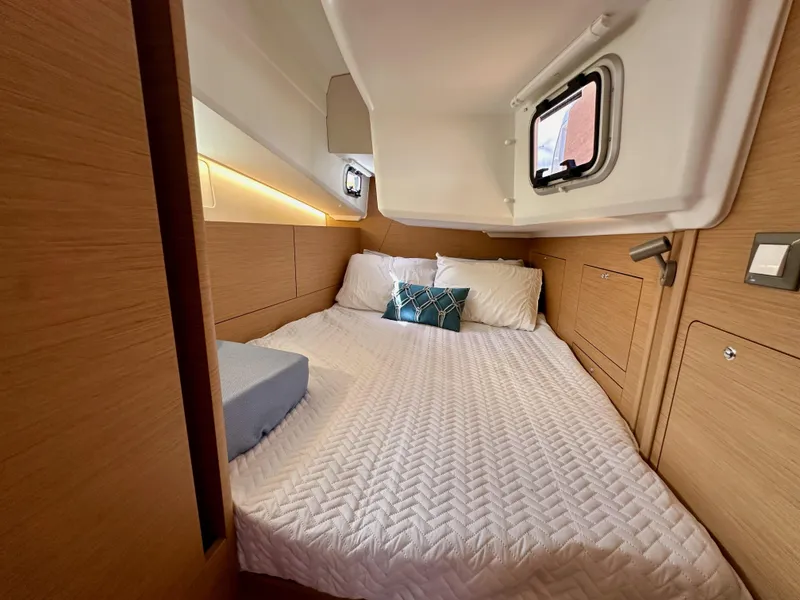 Slide: The Image of Jeanneau Sun Odyssey 410 2024 - 60