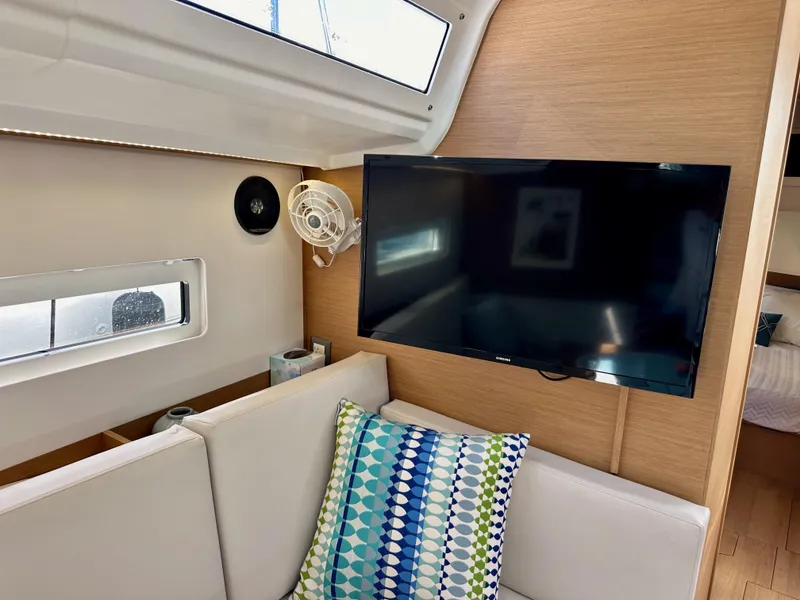 Slide: The Image of Jeanneau Sun Odyssey 410 2024 - 70