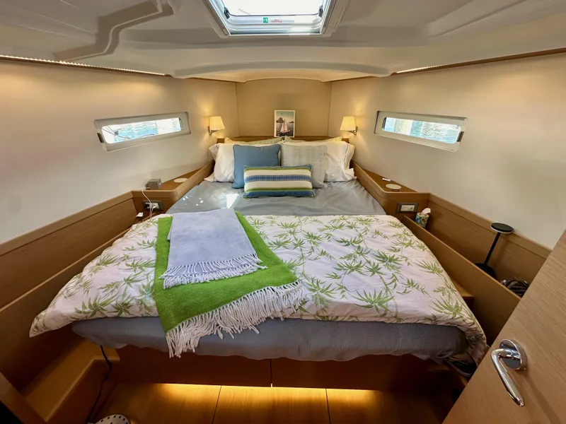 Slide: The Image of Jeanneau Sun Odyssey 410 2024 - 83